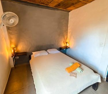Mompiche Hotel | La Facha Hostal Restaurant Surf