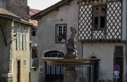 Saint-Lizier House | la Fadette