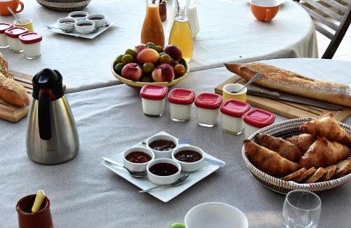 Berrias-et-Casteljau Bed & Breakfast | La Farigoule