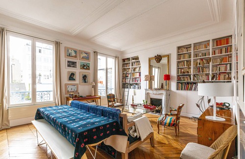 Saint-Vincent-de-Paul Apartment | La Fayette Light, by Veeve