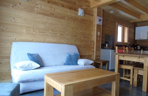 La Feclaz Apartment | LA FECLAZ Apt in chalet, ski in ski out.
