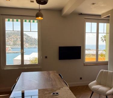 Nice Apartment | La Fenêtre sur Mer - Superbe Vue Sur Le Port