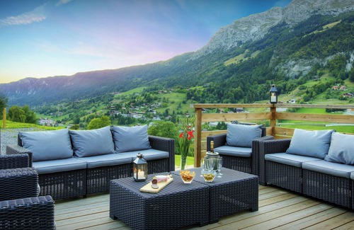 Les Villards-sur-Thones Ski Chalet | La Ferme du Gran Shan - luxury farmhouse for 15, indoor spa - OVO Network