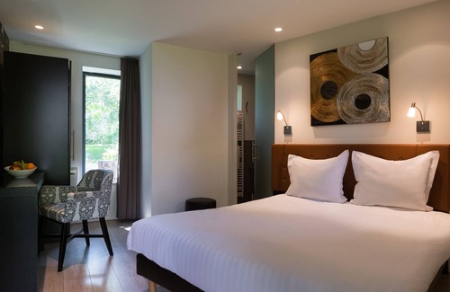 Lompret Hotel | La Ferme Blanche, The Originals Relais