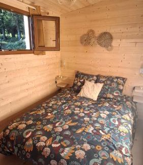 Saint-Gilles-du-Mene House | La ferme de beau soleil Gîte et cabanes