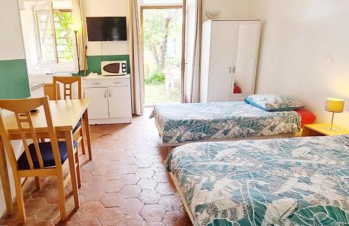 Ormoy-la-Riviere Apartment | La Ferme des Acacias