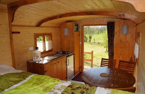 Benet Other | La Ferme du Marais Poitevin - Roulotte