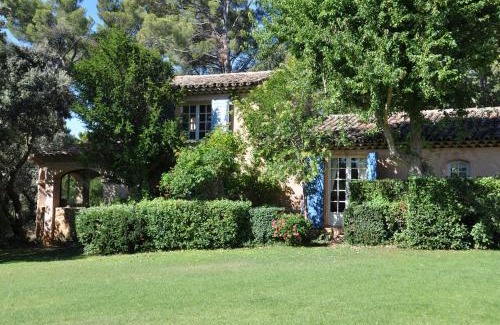 Saint-Marc-Jaumegarde Bed & Breakfast | La Ferme