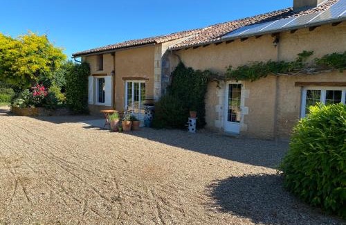 Savigny-Levescault House | La Fermette Aux Canards