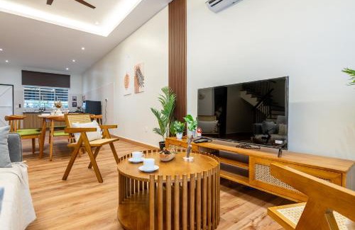 Batu Ferringhi House | La Ferringhi Villa - Balinese Collection, by ALV