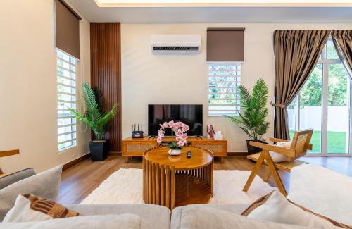 Batu Ferringhi House | La Ferringhi Villa - Tropical Collection, by ALV