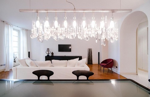 Como City Centre Apartment | La Finestra Sul Duomo - The House Of Travelers