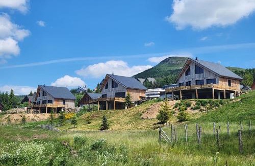 Besse-et-Saint-Anastaise Ski Chalet | La Flèche 1 - Chalet Standing - Jacuzzi Privatif