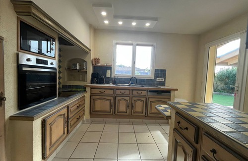 Peyriac-de-Mer House | La Flemme en Rose - Villa Avec Piscine - Proche de la Mer - 10 Personnes