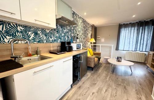 Marck Apartment | La Fleur Bleue - Cozy Apartment