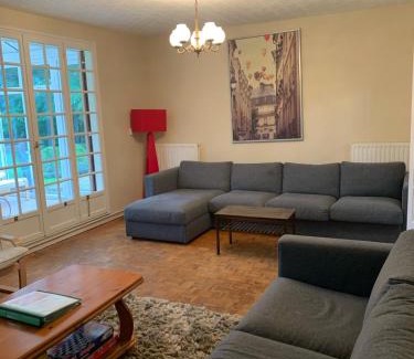Beuzeville House | La Follette