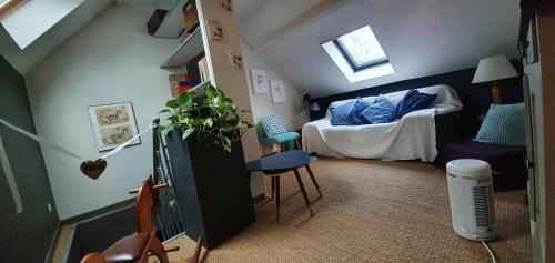 Chaufour-Notre-Dame Bed & Breakfast | La Fontaine