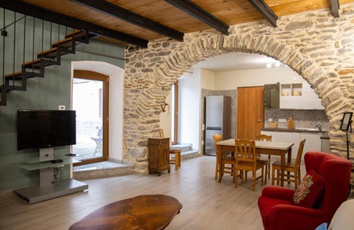 Solcio Apartment | La Fonte - Duplex in historical center