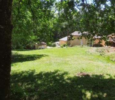 Lacropte Bed & Breakfast | La Forêt des Trois Hiboux - Le Clos Napoleon Bed&Breakfast