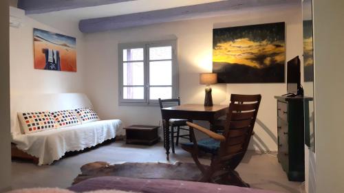 Causses-et-Veyran Apartment | La Forgeolie