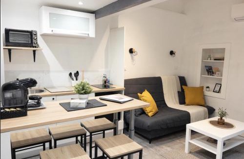 Saint-Maximin-la-Sainte-Baume Apartment | La Parenthèse Cozy - À 2 min Basilique & Centre