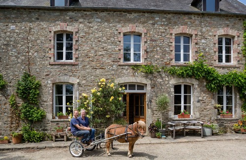 Saint-Nicolas-de-Pierrepont Cottage | La Ferme de l’Eglise - heated pool, ponies, goats, sheep chickens, close beaches
