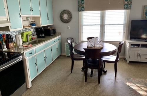 Kiska Beach Cottage | La Gabriella - Sunnyside Breeze Cottage/Walking Distance to Laguna Beach