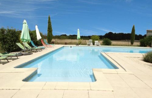 Lorignac House | La Galerie gîte climatisé 4 chambres 8 personnes 2 salles d'eau WIFI parking piscine chauffée animaux acceptés Gîte en pleine nature