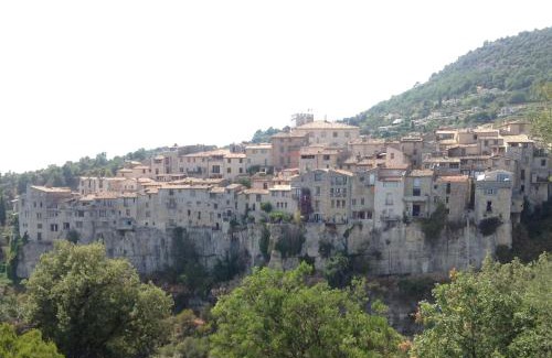Tourrettes-sur-Loup Villa | La Genevrière