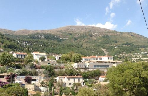 Tourrettes-sur-Loup Villa | La Genevrière