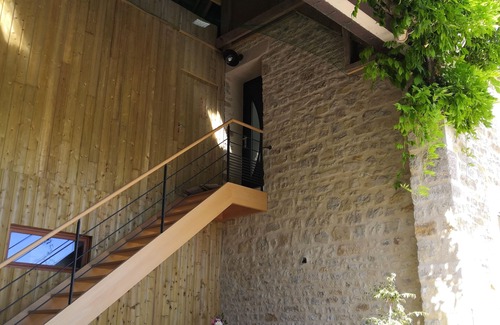 Ravenoville House | La Glycine, gite for 2-3 people, in the countryside, 5 km from the beach.