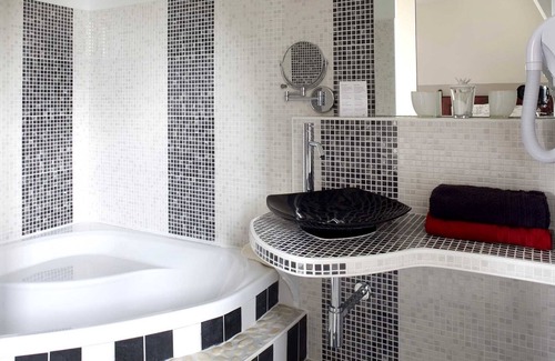 Chatellerault Hotel | La Gourmandine