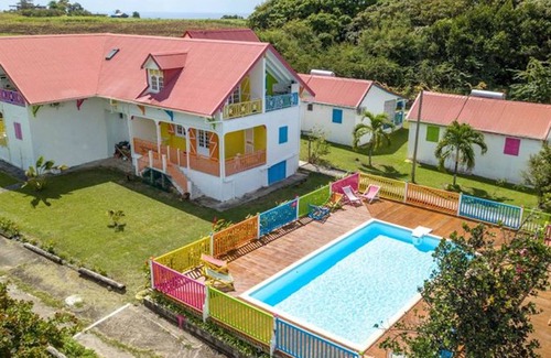 Capesterre-de-Marie-Galante House | La Tourterelle Rose 'the Pink Dove'