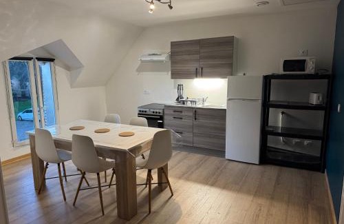 Anglesqueville-la-Bras-Long Apartment | La grange