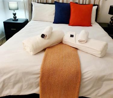 Bluewater Bay House | La Grace Executive Guesthouse