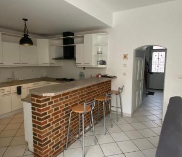 Saint-Acheul House | La grande Amiénoise de 7 chambres, quartier calme et résidentiel
