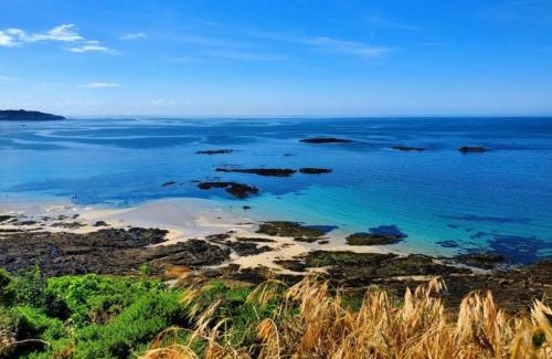 Plestin-les-Greves House | La Grande Plage, tout proche des plages, 5 personnes