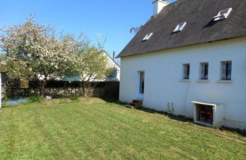 Plestin-les-Greves House | La Grande Plage, tout proche des plages, 5 personnes