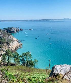 Plestin-les-Greves House | La Grande Plage, tout proche des plages, 5 personnes