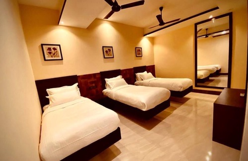 Karaikal Hotel | LA GRANDE SUITE & BANQUET HALL