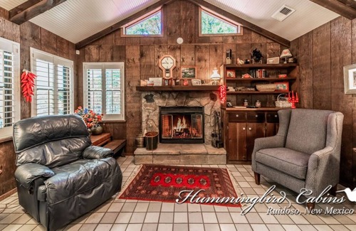 Ruidoso Cabin | La Grange! Adorable 2 bedroom cabin in the woods with hot tub