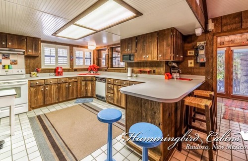 Ruidoso Cabin | La Grange! Adorable 2 bedroom cabin in the woods with hot tub