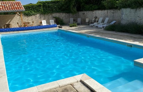 Saint-Martial-Viveyrol House | La Grange, beautiful barn conversion with private swimming pool in rural setting