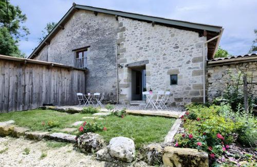 Verac House | La Grange D'Oustaud
