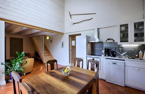 Verac House | La Grange D'Oustaud