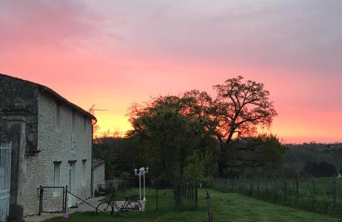 Chaniers House | La grange du Logis du Plessis