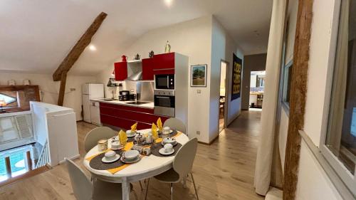 Lauzerte Apartment | La Grange Du Moulin De Tauran