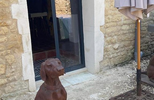 Saint Germain du Seudre Bed & Breakfast | La grange , deluxe double room with shower