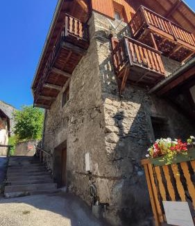 Venosc Ski Chalet | La Grange St. Cyprien, Venosc - Les Deux Alpes