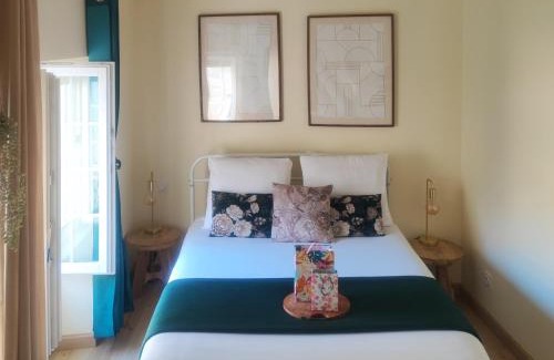 Poitiers Apartment | La Green Room